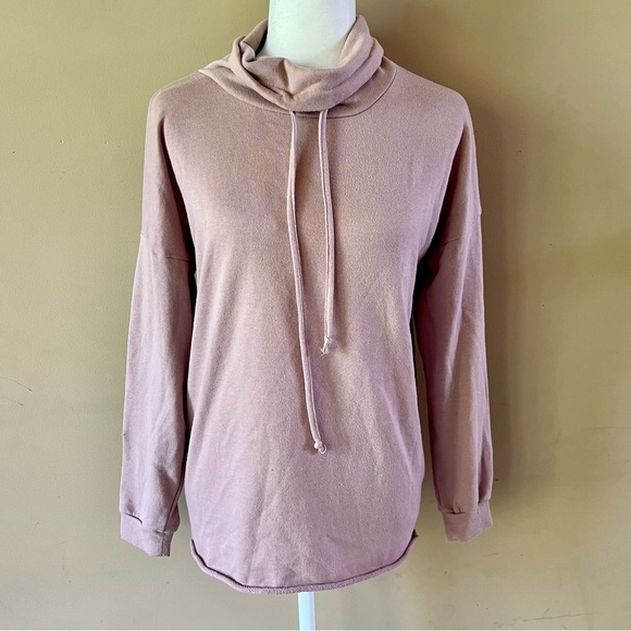 Charlotte Russe Sweaters - Charlotte Russe Small Pink Turtleneck Sweater Sweatshirt Top Shirt